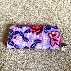 Women’s floral wallet